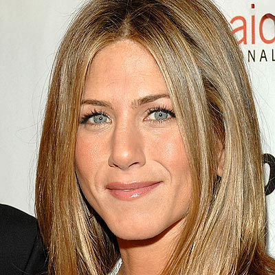 Jennifer Aniston, and she has amazing skin – even in un-retouched photos 